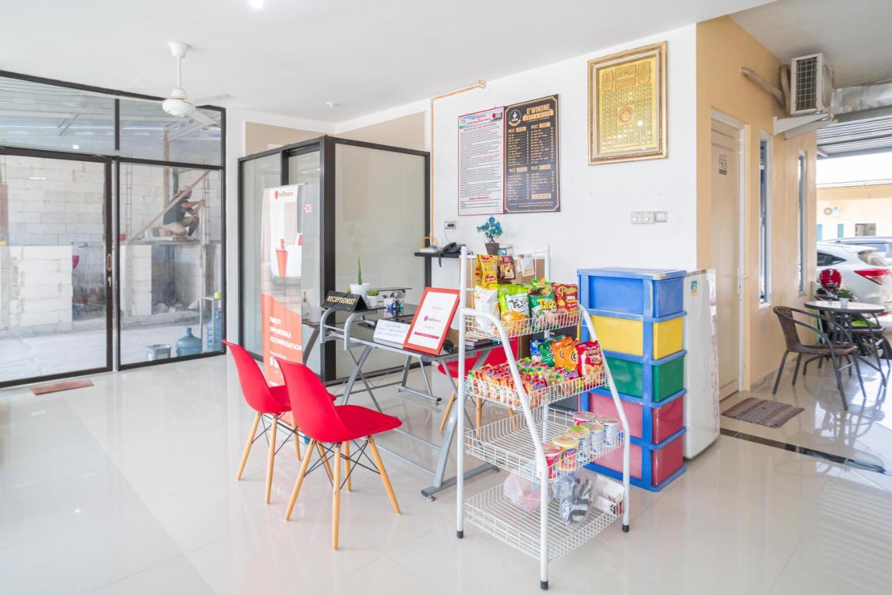 Hotel Reddoorz Syariah At Winong Nganjuk Extérieur photo