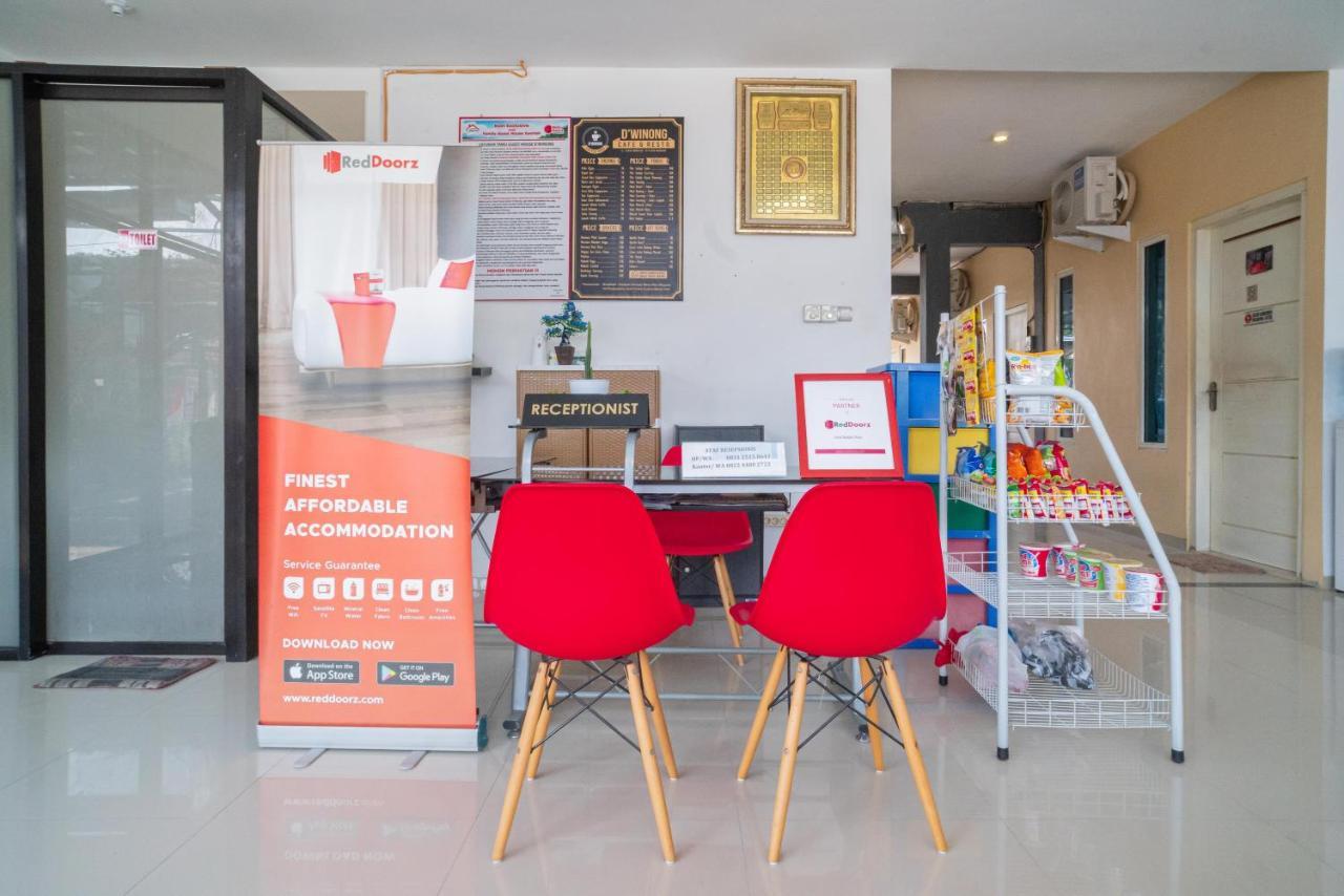 Hotel Reddoorz Syariah At Winong Nganjuk Extérieur photo