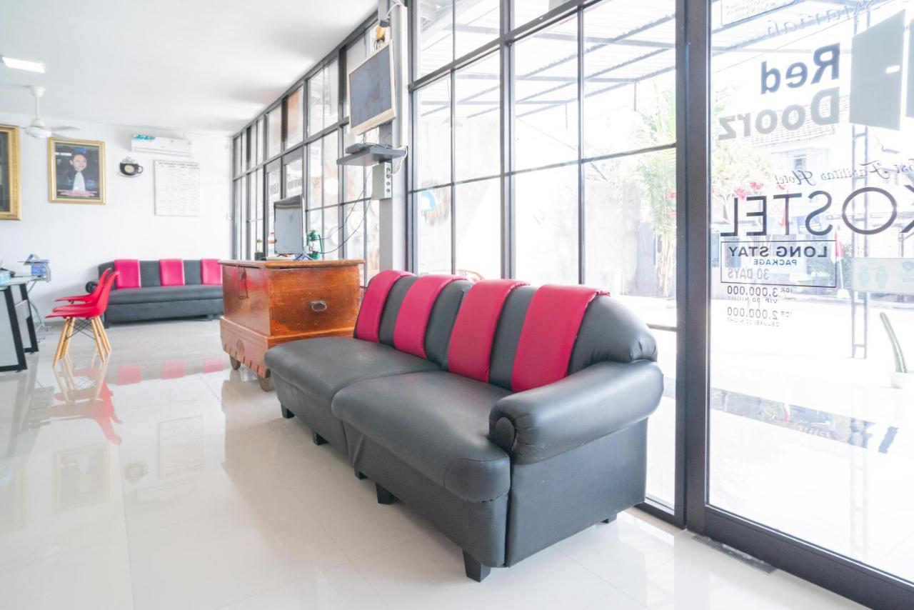 Hotel Reddoorz Syariah At Winong Nganjuk Extérieur photo