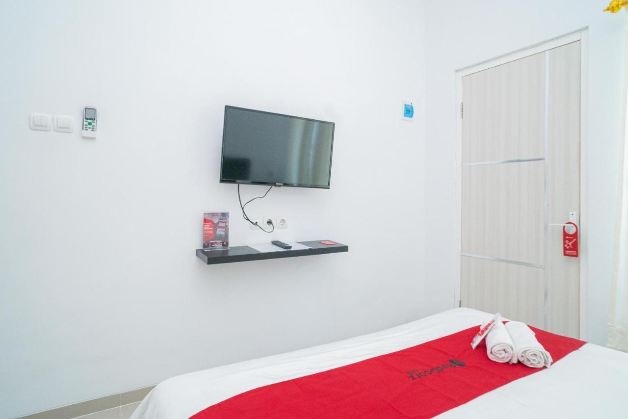Hotel Reddoorz Syariah At Winong Nganjuk Extérieur photo