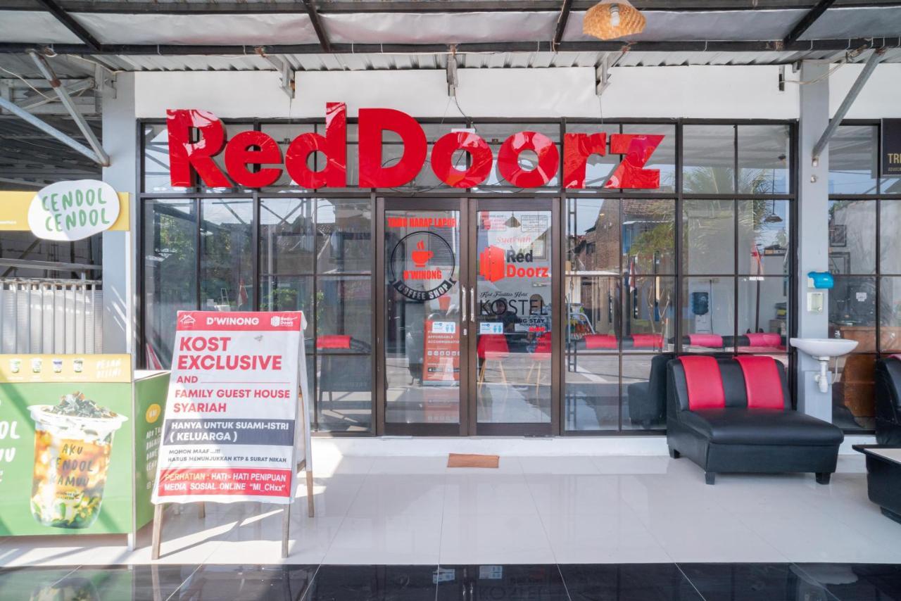 Hotel Reddoorz Syariah At Winong Nganjuk Extérieur photo