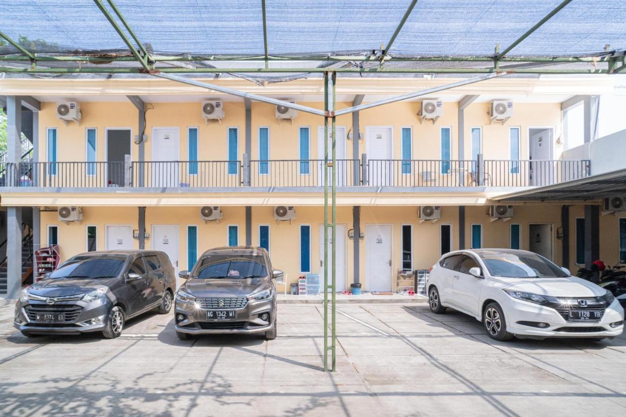 Hotel Reddoorz Syariah At Winong Nganjuk Extérieur photo