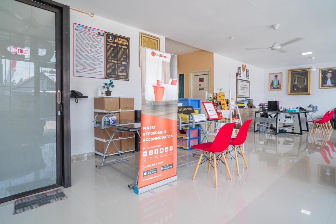 Hotel Reddoorz Syariah At Winong Nganjuk Extérieur photo