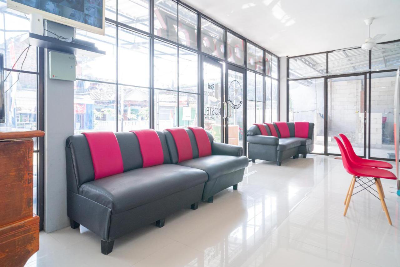 Hotel Reddoorz Syariah At Winong Nganjuk Extérieur photo