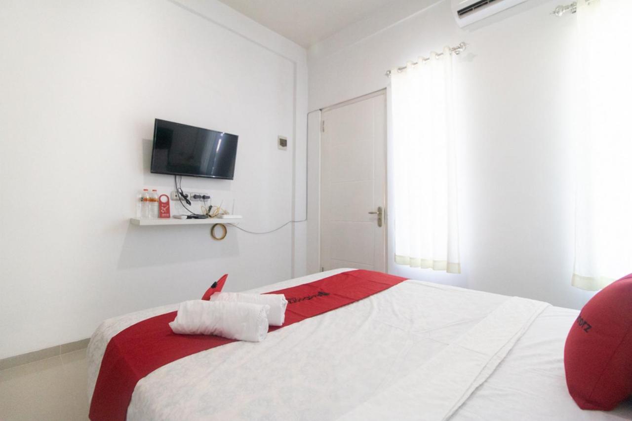 Hotel Reddoorz Syariah At Winong Nganjuk Extérieur photo
