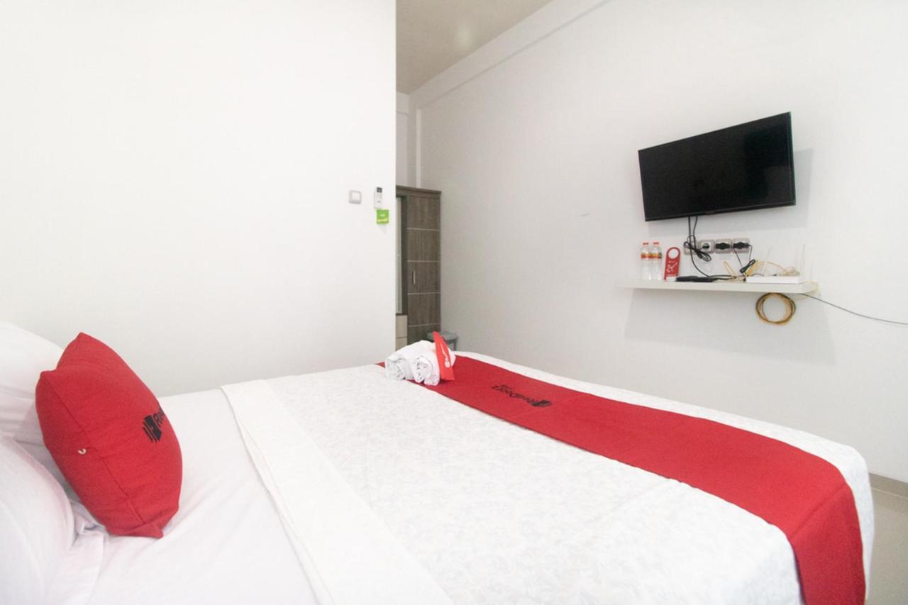 Hotel Reddoorz Syariah At Winong Nganjuk Extérieur photo